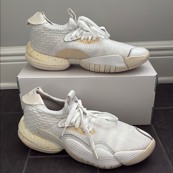 Trae Young 2 Adidas White and Cream Knit basketball...